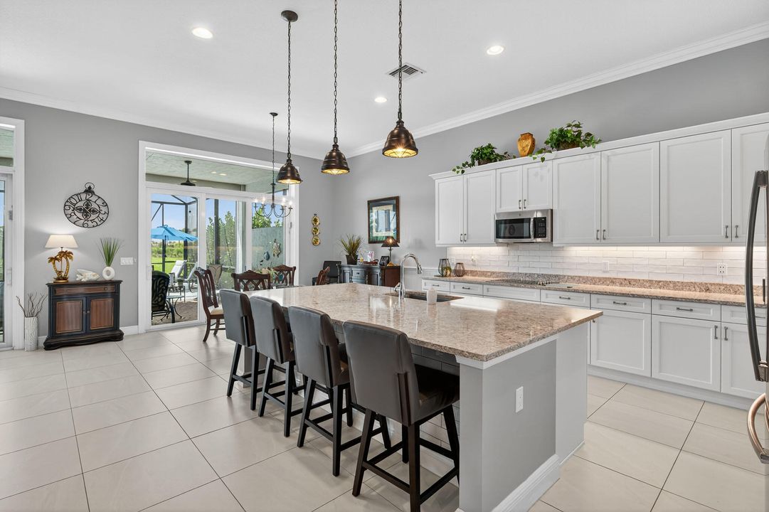 For Sale: $849,000 (3 beds, 3 baths, 3000 Square Feet)