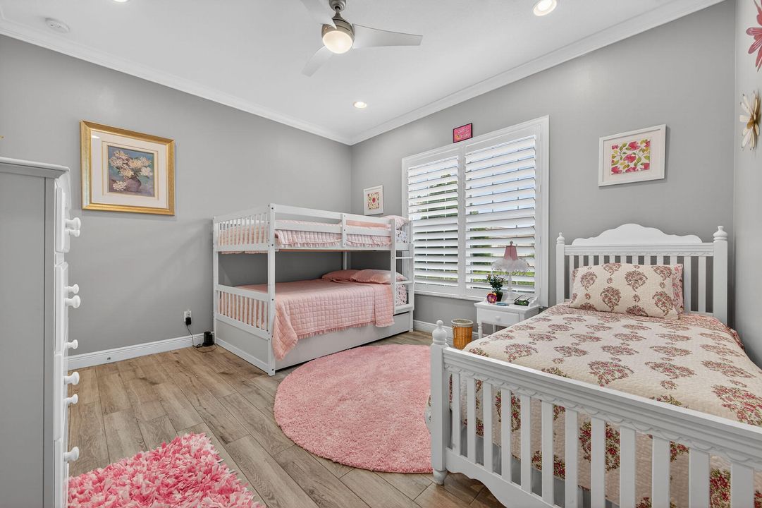 For Sale: $849,000 (3 beds, 3 baths, 3000 Square Feet)