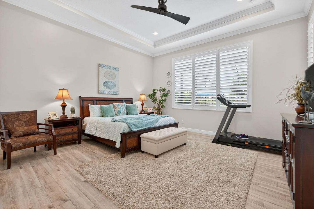 For Sale: $849,000 (3 beds, 3 baths, 3000 Square Feet)