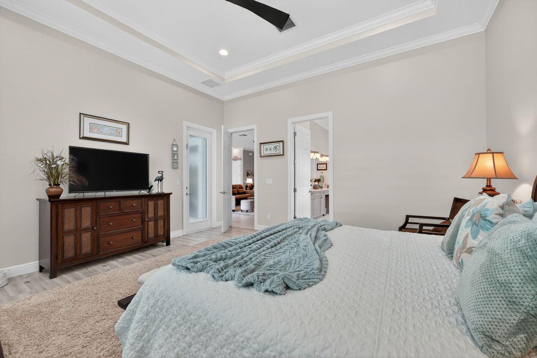 For Sale: $849,000 (3 beds, 3 baths, 3000 Square Feet)