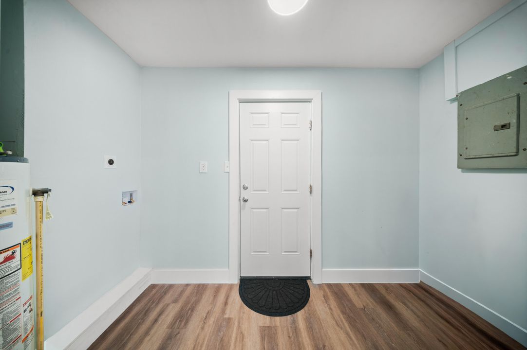 Activo con contrato: $295,000 (3 camas, 2 baños, 1296 Pies cuadrados)