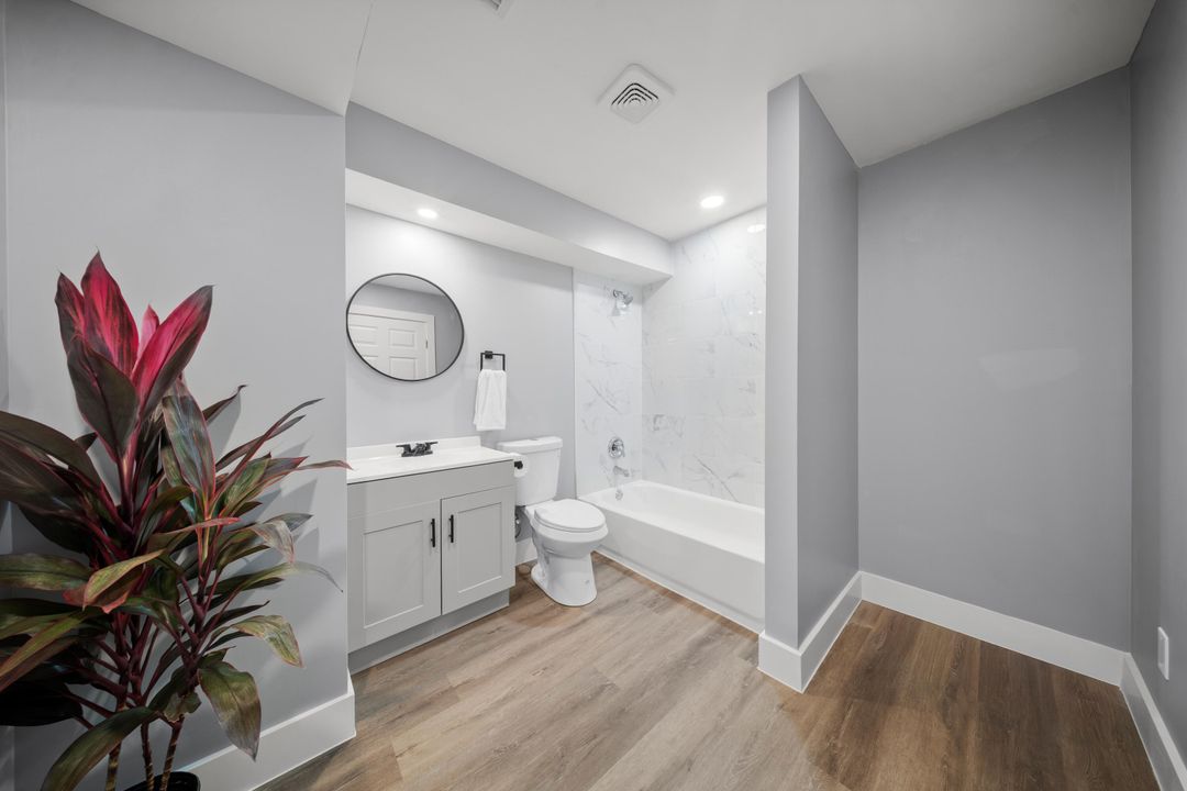 Activo con contrato: $295,000 (3 camas, 2 baños, 1296 Pies cuadrados)