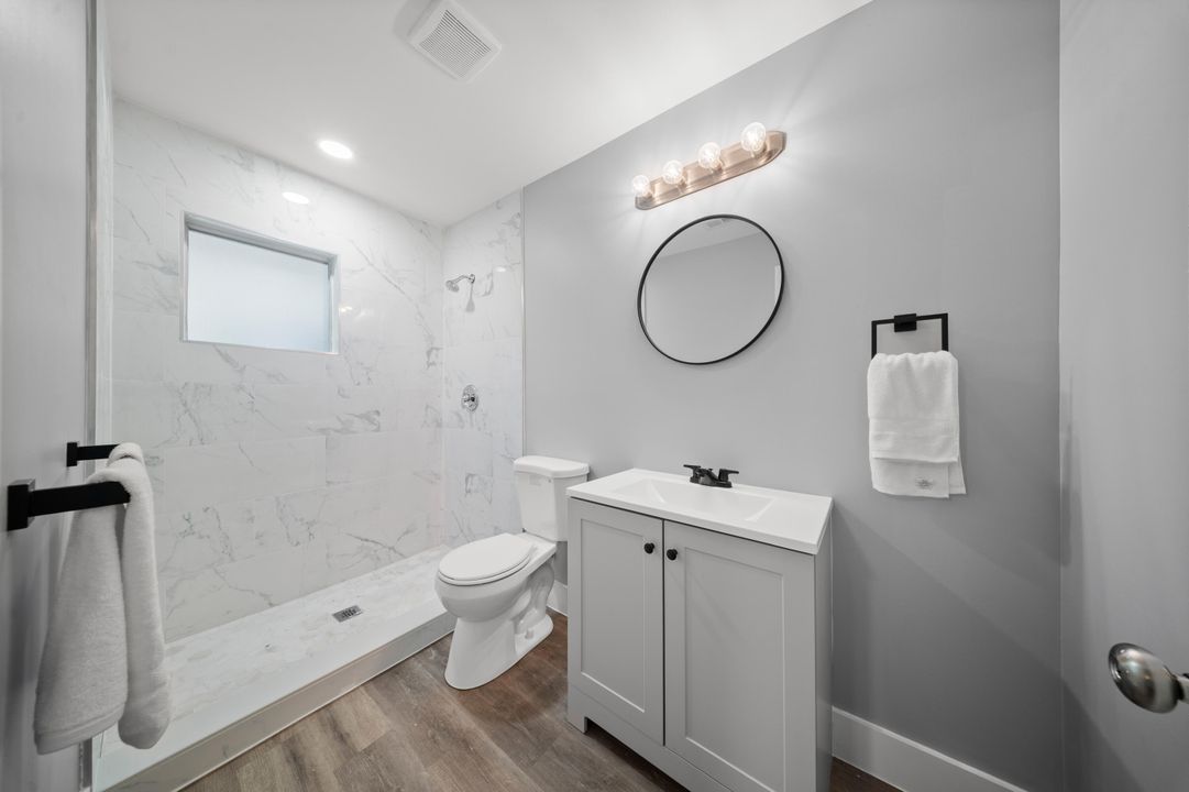 Activo con contrato: $295,000 (3 camas, 2 baños, 1296 Pies cuadrados)