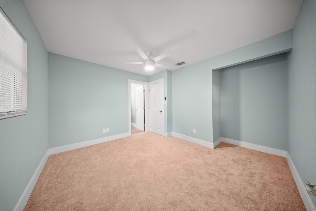 Activo con contrato: $295,000 (3 camas, 2 baños, 1296 Pies cuadrados)