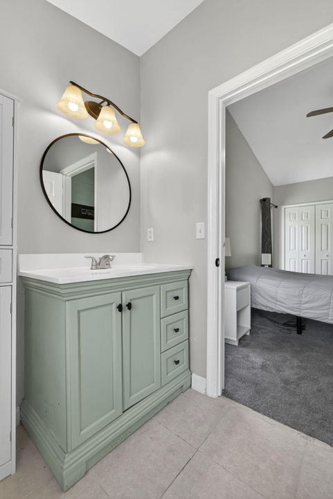 合同活跃: $600,000 (3 贝兹, 2 浴室, 1449 平方英尺)