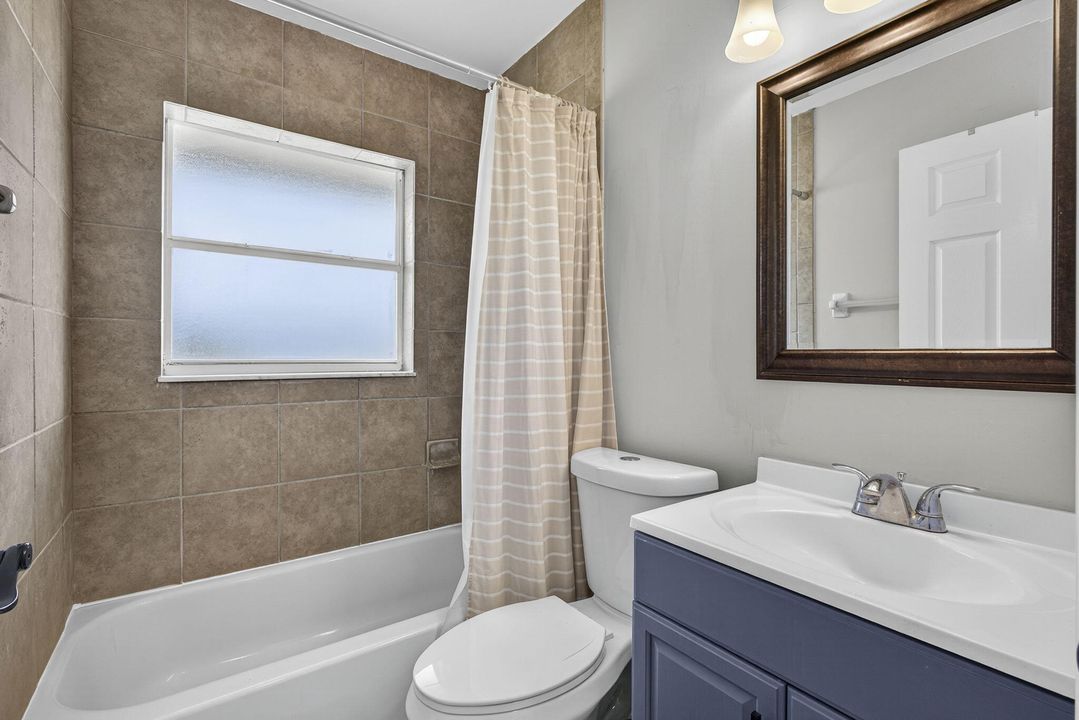 合同活跃: $600,000 (3 贝兹, 2 浴室, 1449 平方英尺)