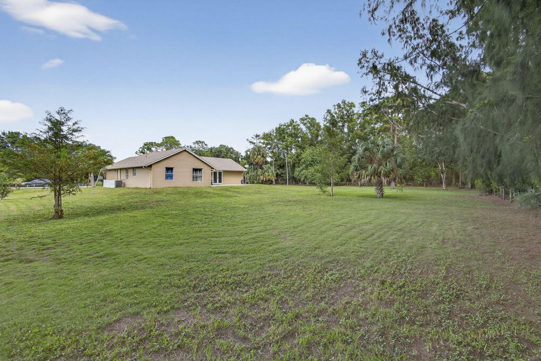 合同活跃: $600,000 (3 贝兹, 2 浴室, 1449 平方英尺)