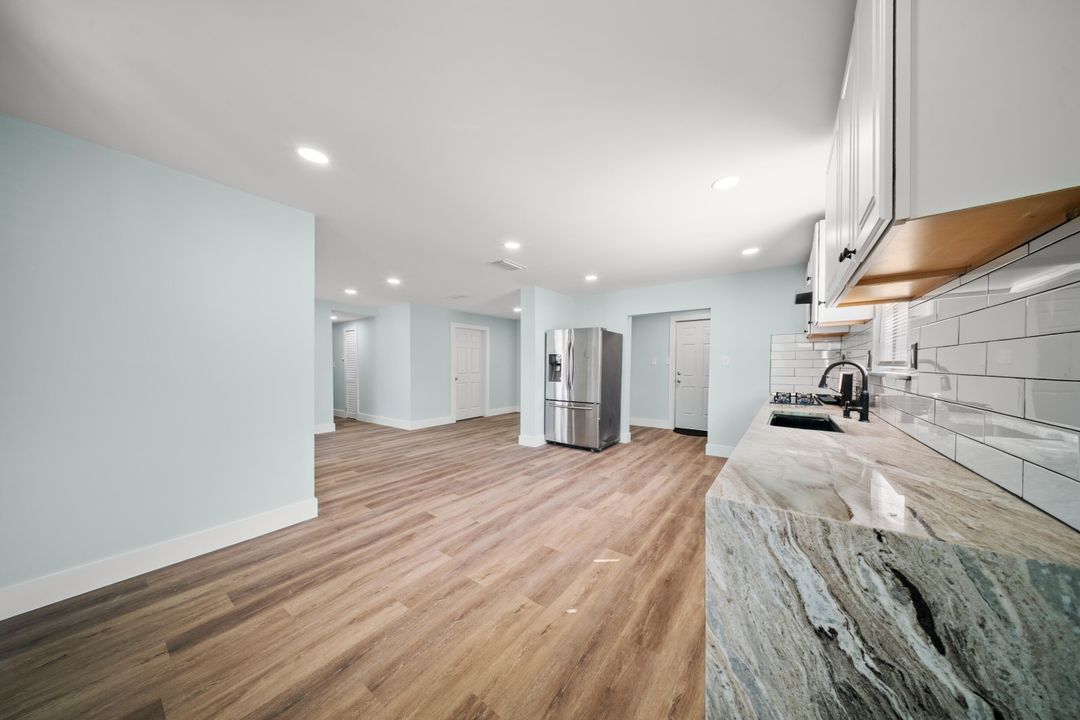 Activo con contrato: $295,000 (3 camas, 2 baños, 1296 Pies cuadrados)