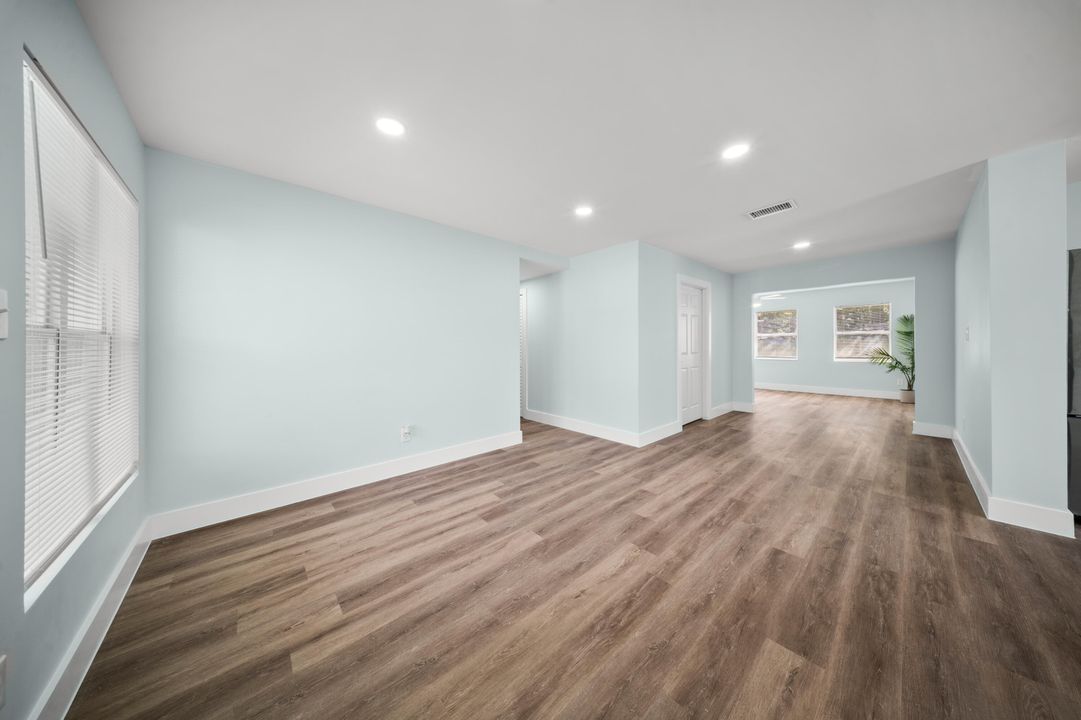 Activo con contrato: $295,000 (3 camas, 2 baños, 1296 Pies cuadrados)