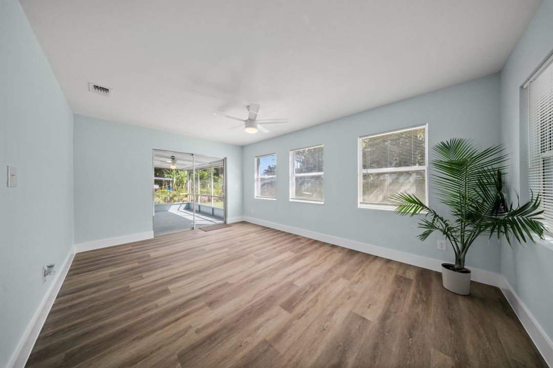 Activo con contrato: $295,000 (3 camas, 2 baños, 1296 Pies cuadrados)