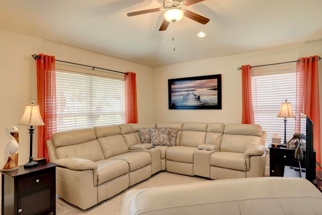 待售: $429,900 (4 贝兹, 3 浴室, 2265 平方英尺)