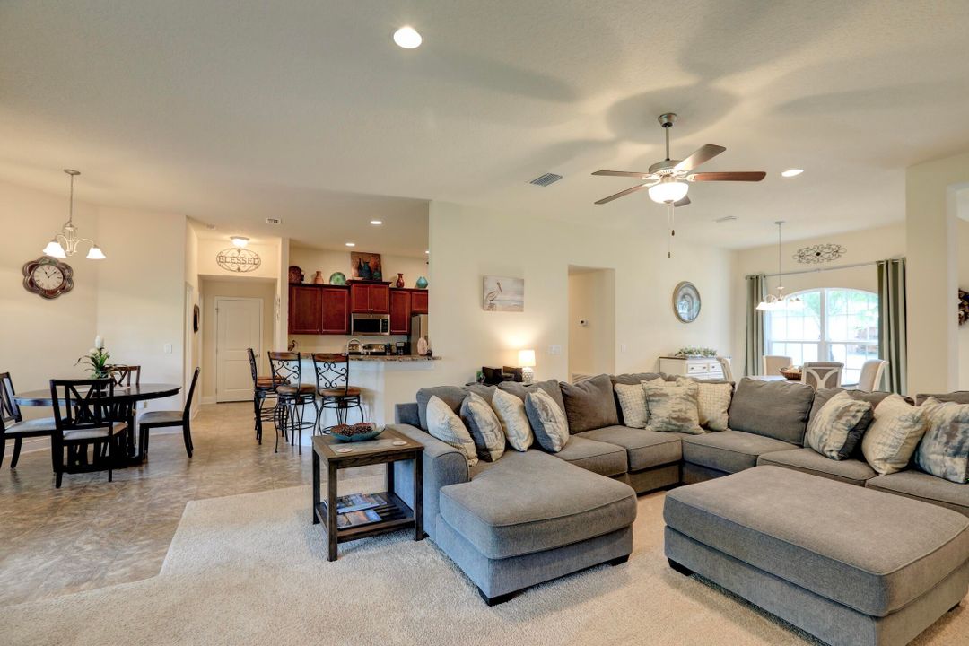 待售: $429,900 (4 贝兹, 3 浴室, 2265 平方英尺)