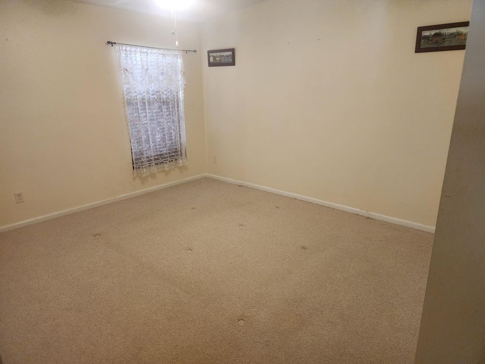 Под контрактом: $259,900 (3 спален, 2 ванн, 1813 Квадратных фут)