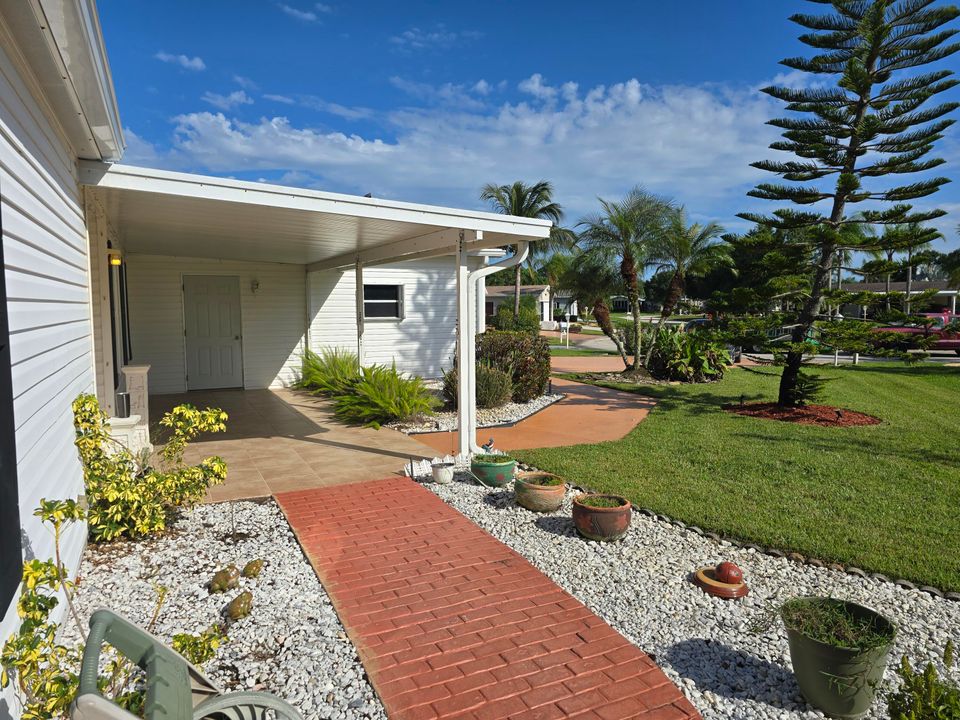 Под контрактом: $259,900 (3 спален, 2 ванн, 1813 Квадратных фут)