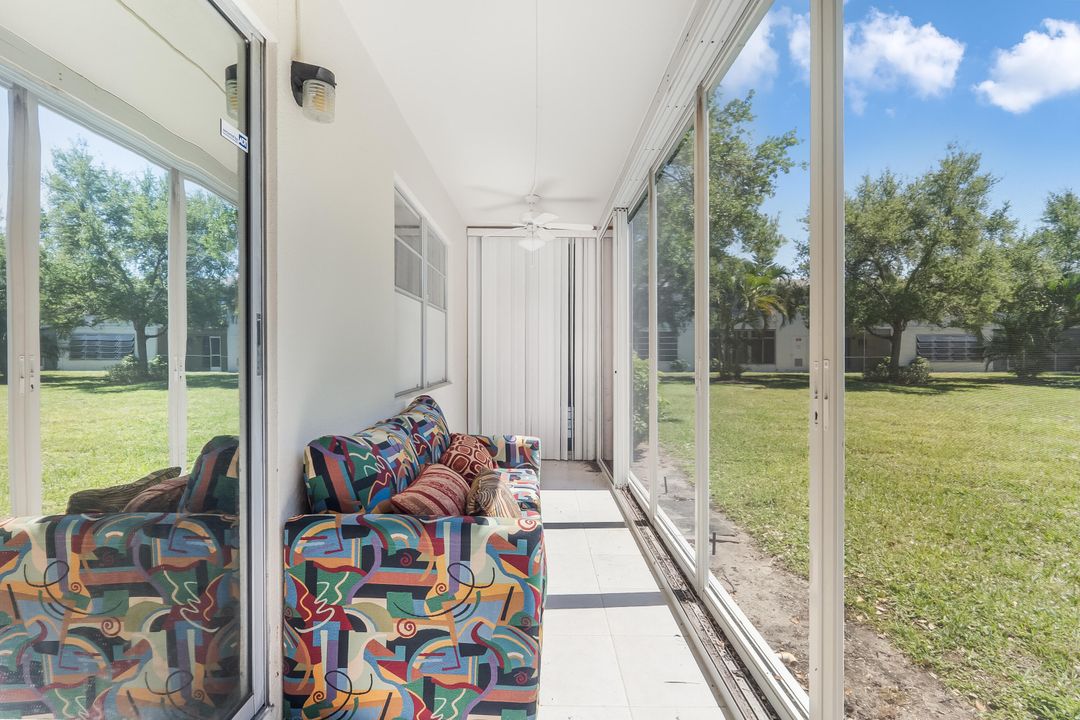 合同活跃: $119,000 (2 贝兹, 1 浴室, 820 平方英尺)