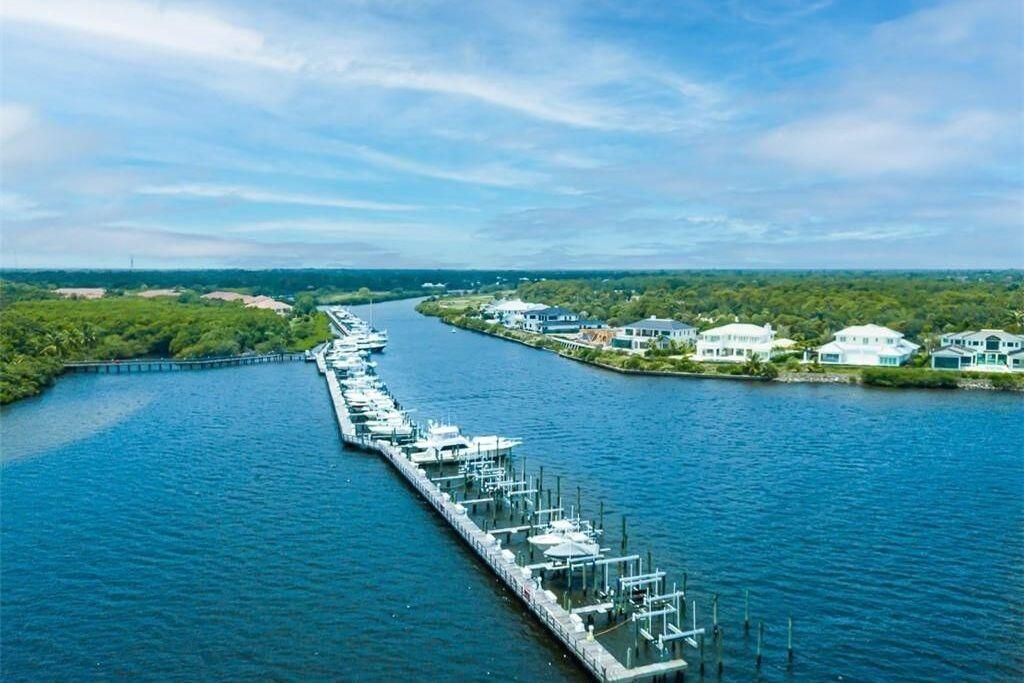 На продажу: $669,000 (3 спален, 2 ванн, 2216 Квадратных фут)