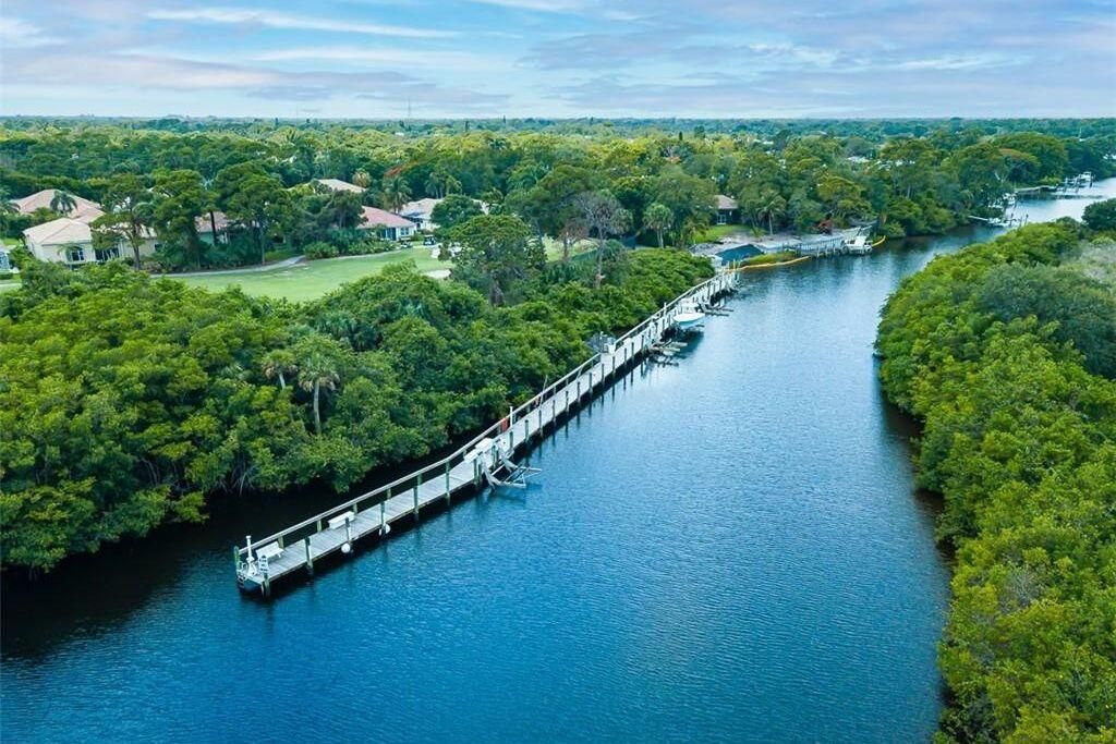 На продажу: $669,000 (3 спален, 2 ванн, 2216 Квадратных фут)