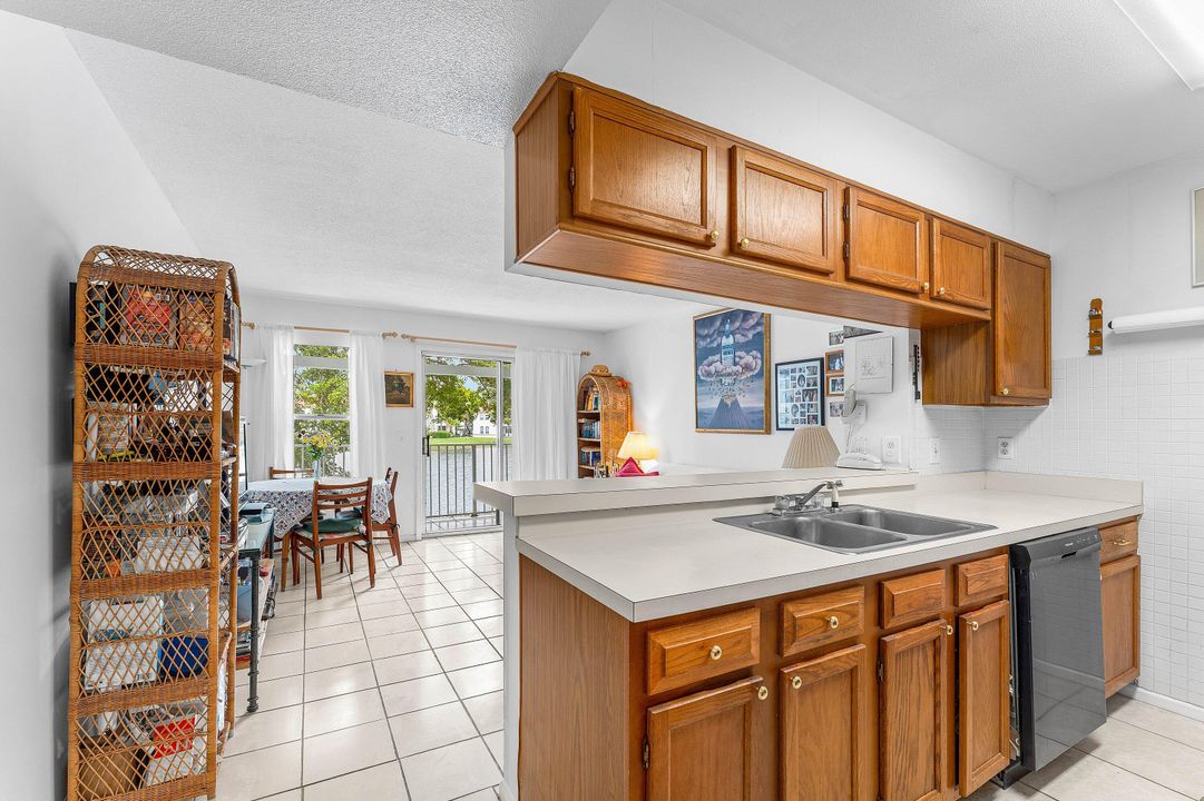 合同活跃: $159,888 (1 贝兹, 1 浴室, 502 平方英尺)