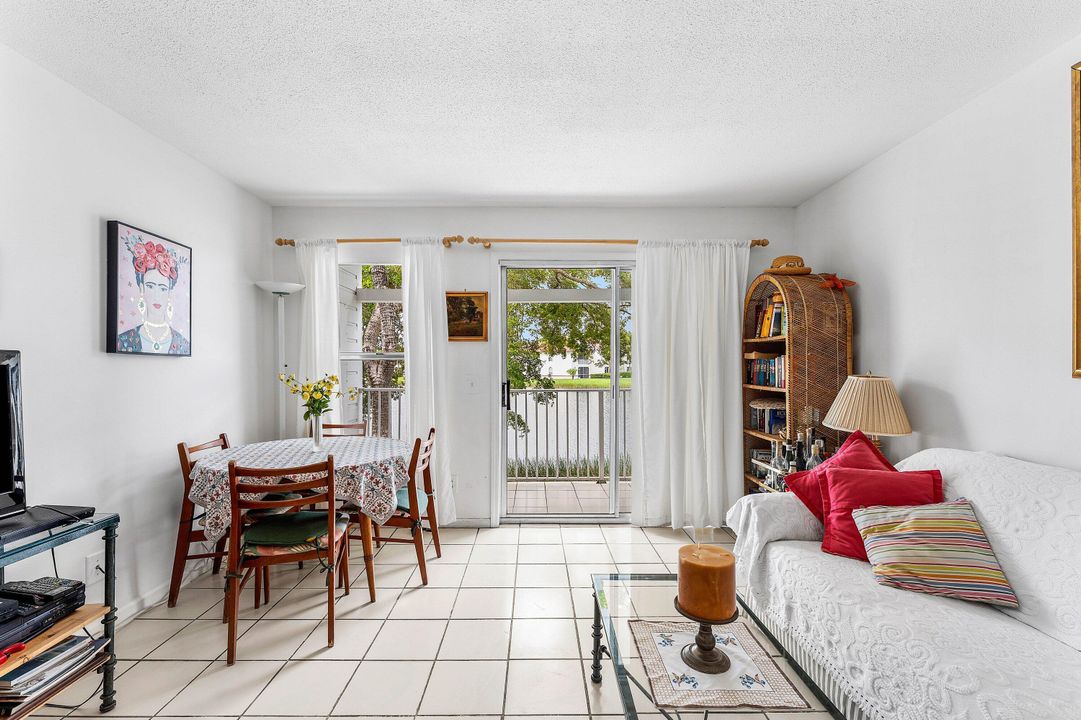 合同活跃: $159,888 (1 贝兹, 1 浴室, 502 平方英尺)