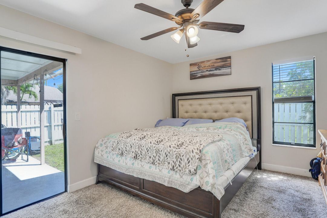 Под контрактом: $335,000 (2 спален, 2 ванн, 1102 Квадратных фут)