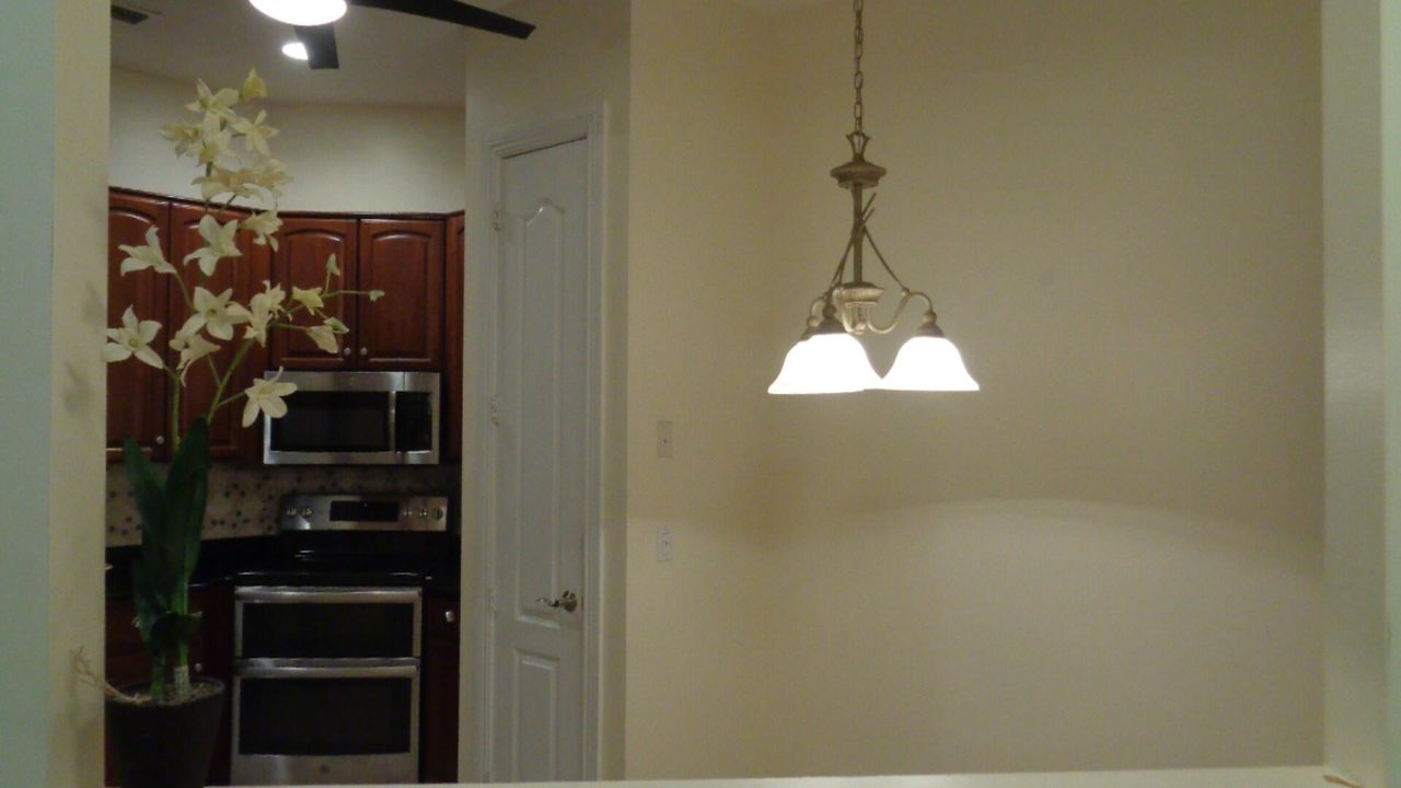 For Rent: $3,000 (3 beds, 3 baths, 2146 Square Feet)