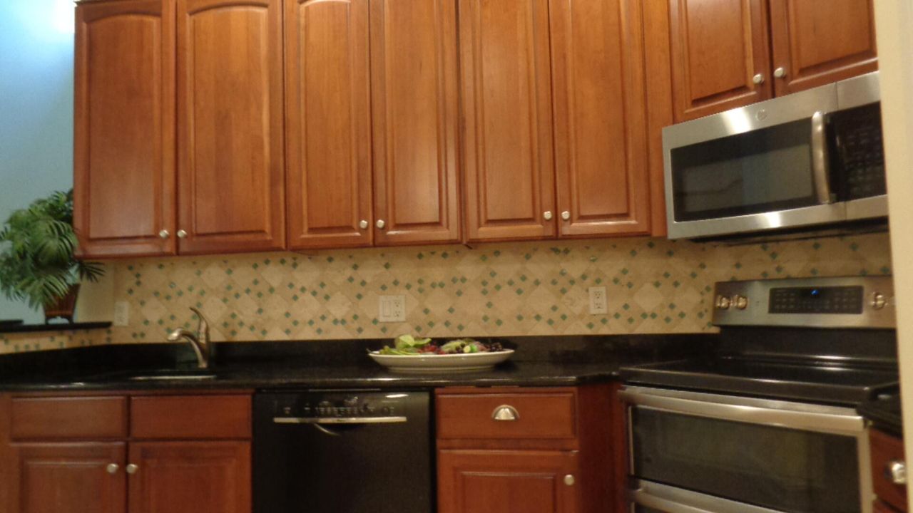 For Rent: $3,000 (3 beds, 3 baths, 2146 Square Feet)