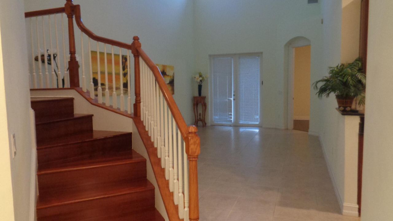 For Rent: $3,000 (3 beds, 3 baths, 2146 Square Feet)