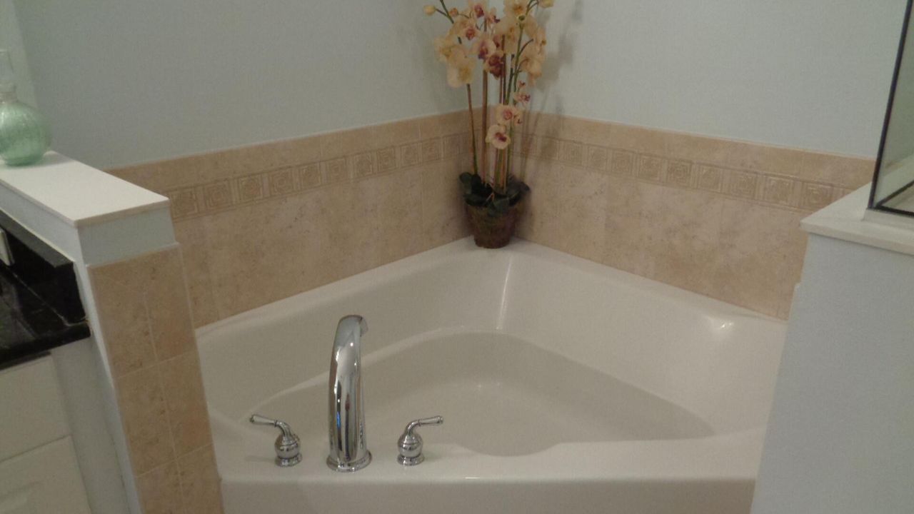 For Rent: $3,000 (3 beds, 3 baths, 2146 Square Feet)