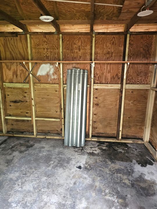 For Sale: $245,000 (3 beds, 1 baths, 952 Square Feet)