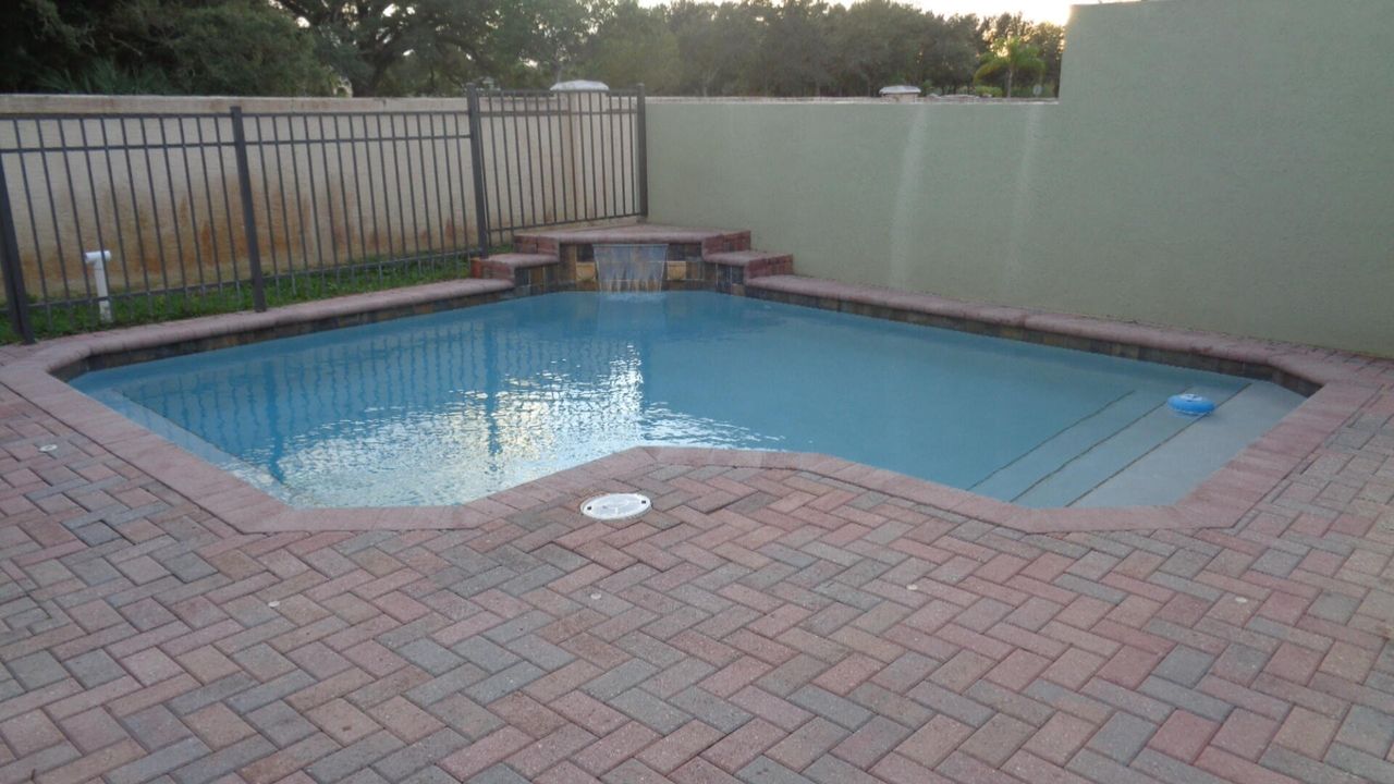 For Rent: $3,000 (3 beds, 3 baths, 2146 Square Feet)