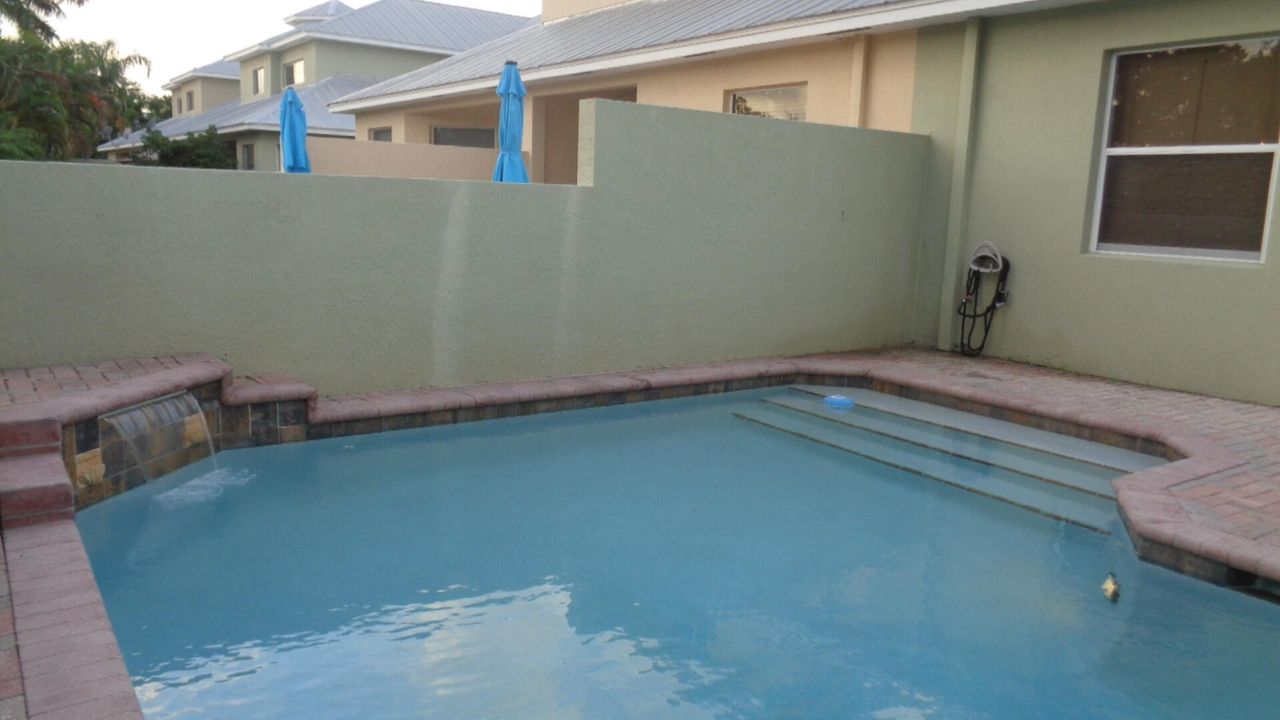 For Rent: $3,000 (3 beds, 3 baths, 2146 Square Feet)