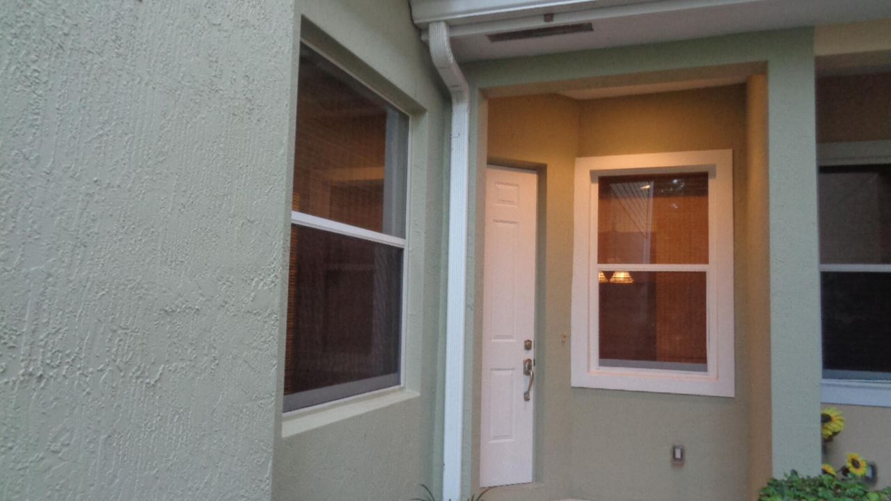 For Rent: $3,000 (3 beds, 3 baths, 2146 Square Feet)