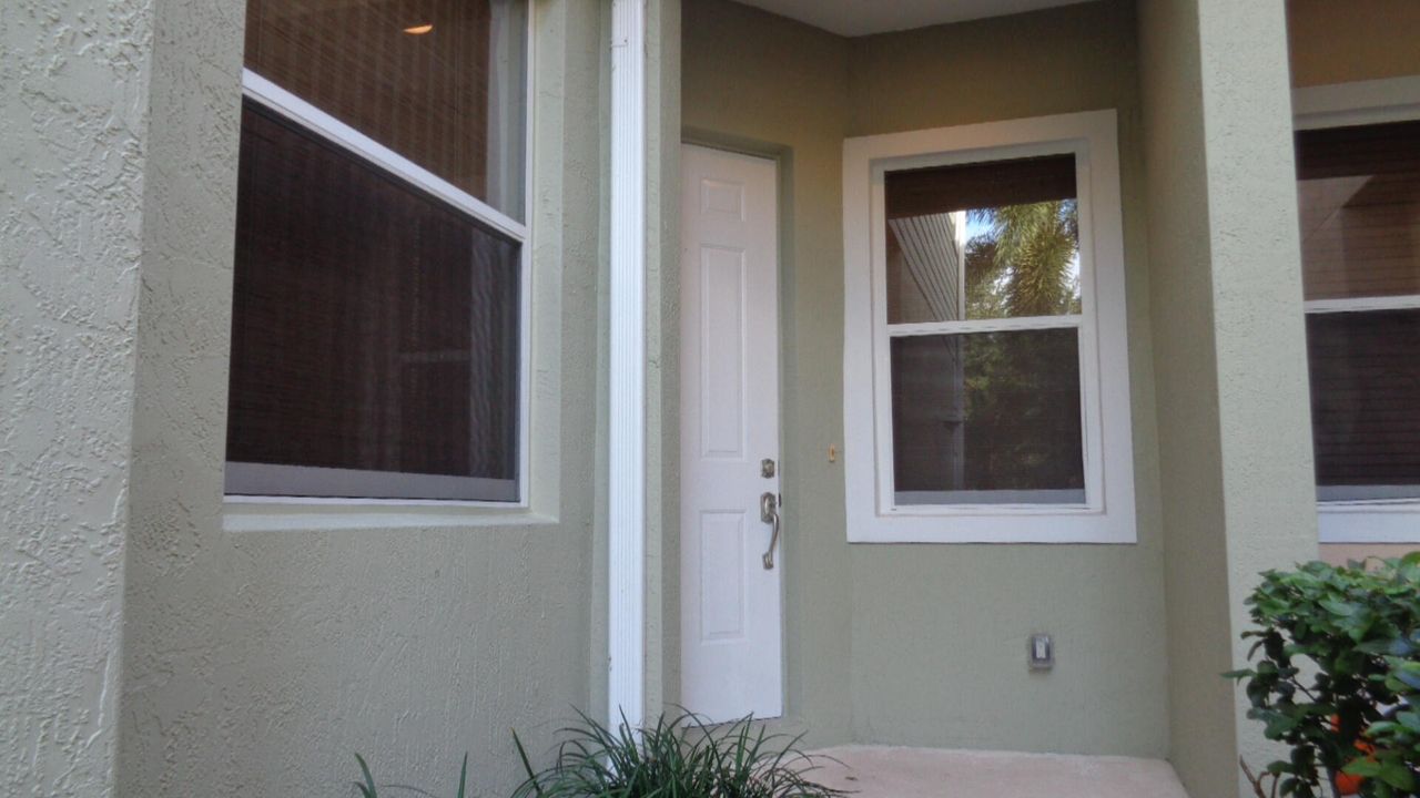 For Rent: $3,000 (3 beds, 3 baths, 2146 Square Feet)