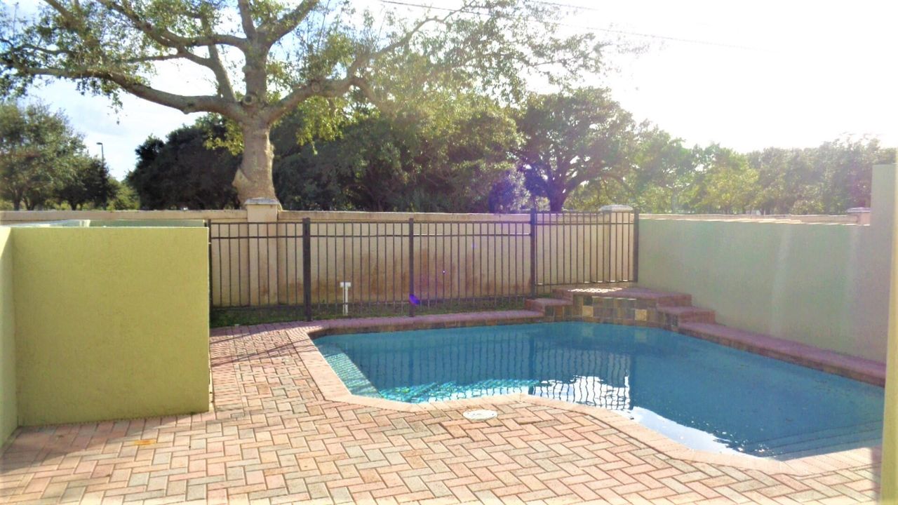 For Rent: $3,000 (3 beds, 3 baths, 2146 Square Feet)