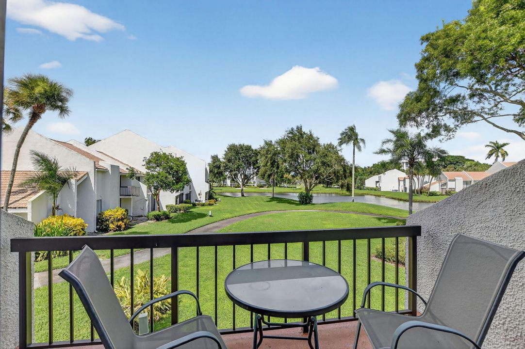 For Sale: $149,000 (2 beds, 2 baths, 1400 Square Feet)