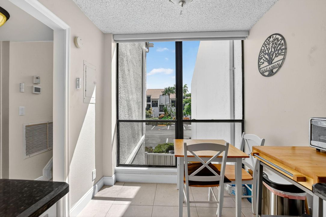 For Sale: $149,000 (2 beds, 2 baths, 1400 Square Feet)