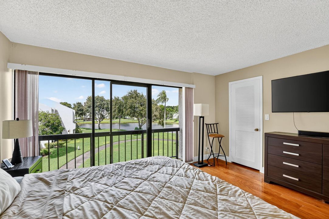 For Sale: $149,000 (2 beds, 2 baths, 1400 Square Feet)