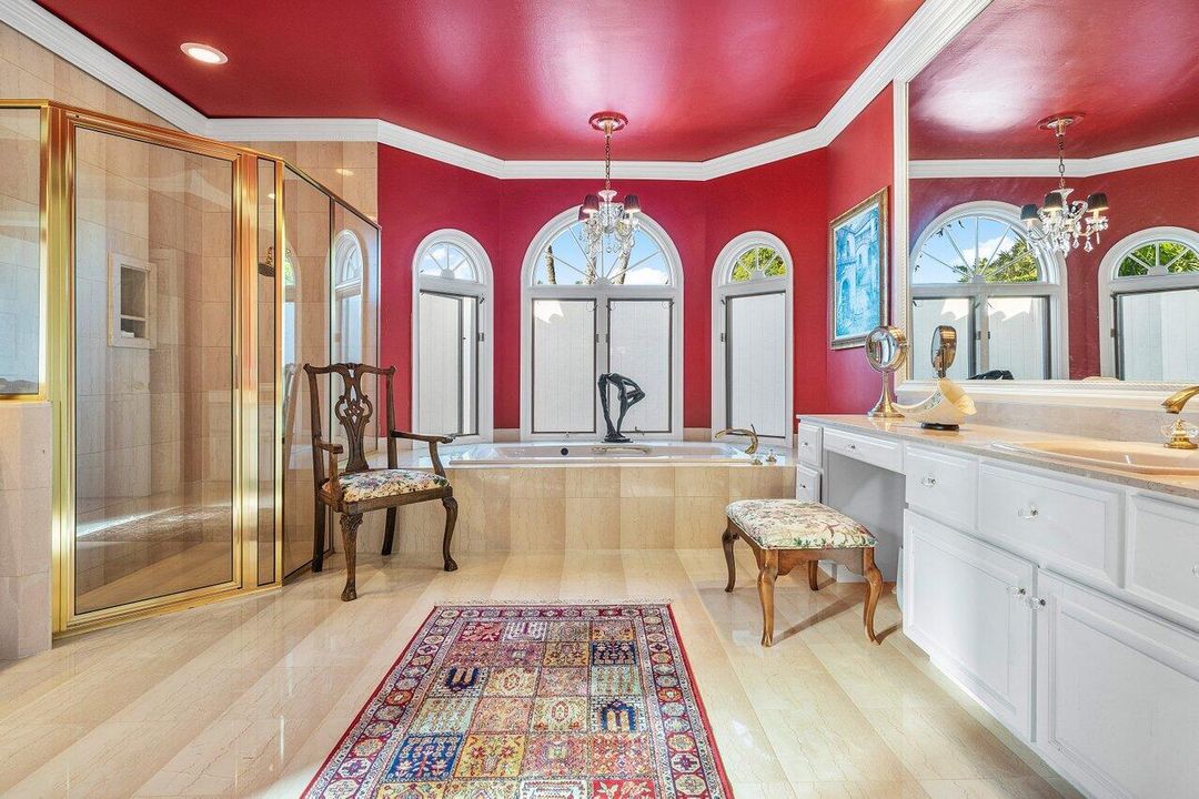 合同活跃: $1,219,000 (3 贝兹, 3 浴室, 3607 平方英尺)