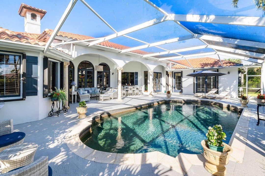 合同活跃: $1,219,000 (3 贝兹, 3 浴室, 3607 平方英尺)