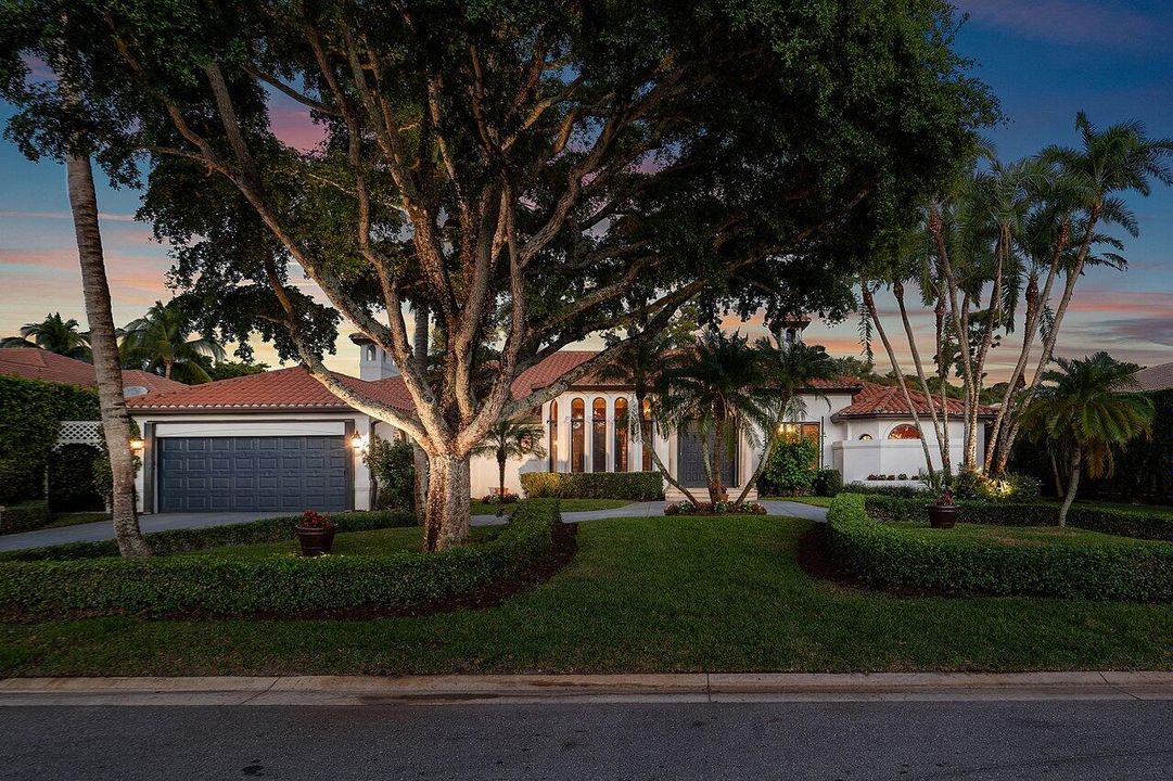 合同活跃: $1,219,000 (3 贝兹, 3 浴室, 3607 平方英尺)