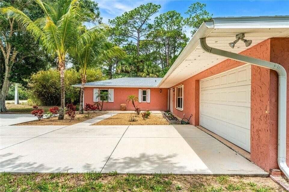 For Rent: $3,500 (4 beds, 3 baths, 2628 Square Feet)