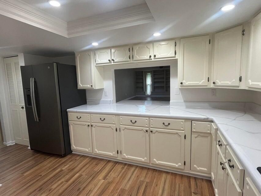 For Rent: $3,500 (4 beds, 3 baths, 2628 Square Feet)