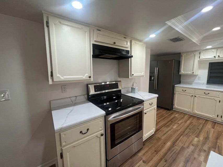 For Rent: $3,500 (4 beds, 3 baths, 2628 Square Feet)