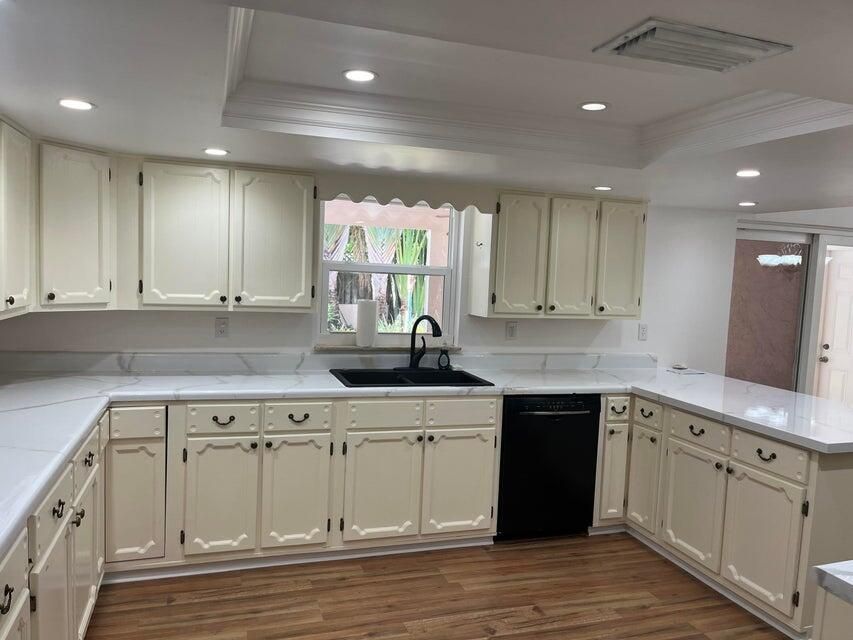 For Rent: $3,500 (4 beds, 3 baths, 2628 Square Feet)