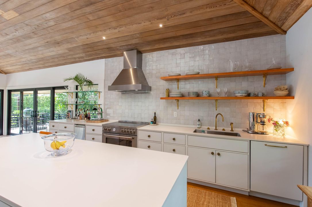 For Rent: $20,000 (3 beds, 3 baths, 1652 Square Feet)