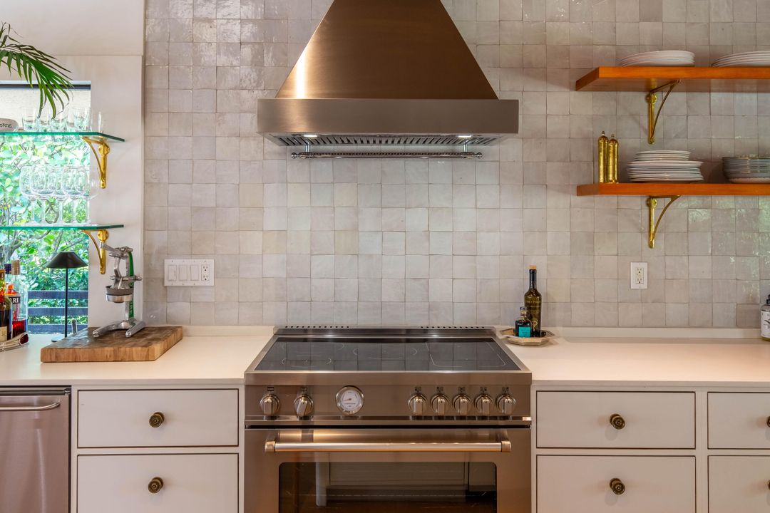 For Rent: $20,000 (3 beds, 3 baths, 1652 Square Feet)