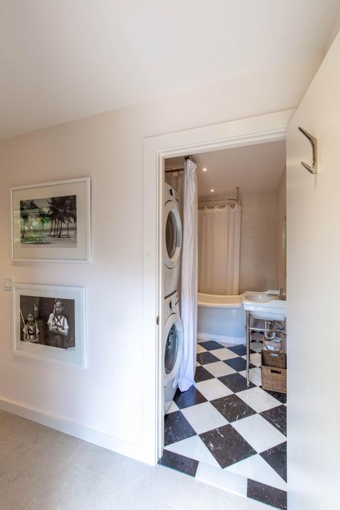 For Rent: $20,000 (3 beds, 3 baths, 1652 Square Feet)