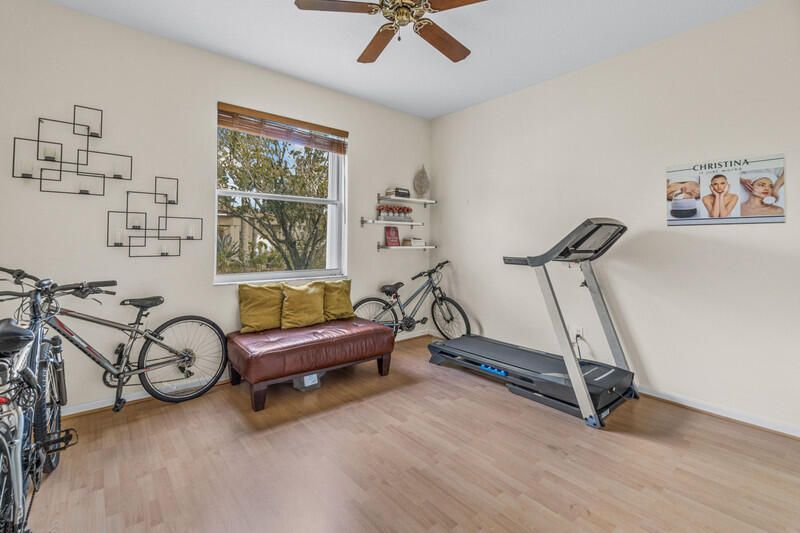 En Venta: $890,000 (5 camas, 3 baños, 2890 Pies cuadrados)