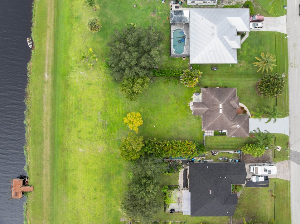 Под контрактом: $375,000 (3 спален, 2 ванн, 1201 Квадратных фут)