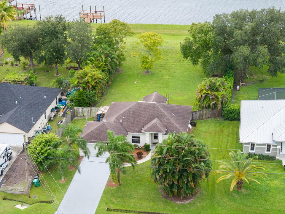 Под контрактом: $375,000 (3 спален, 2 ванн, 1201 Квадратных фут)